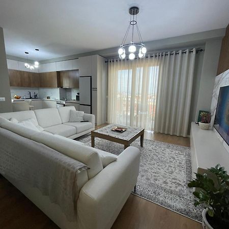 Garden Building Luxury Apartment Tiranë Luaran gambar