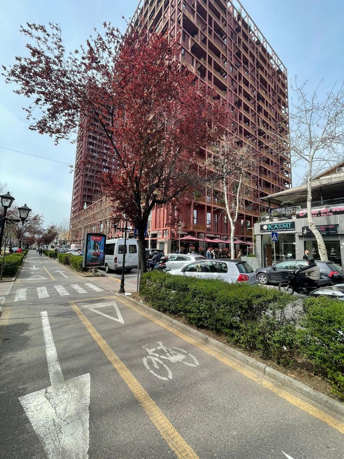 Garden Building Luxury Apartment Tiranë Luaran gambar
