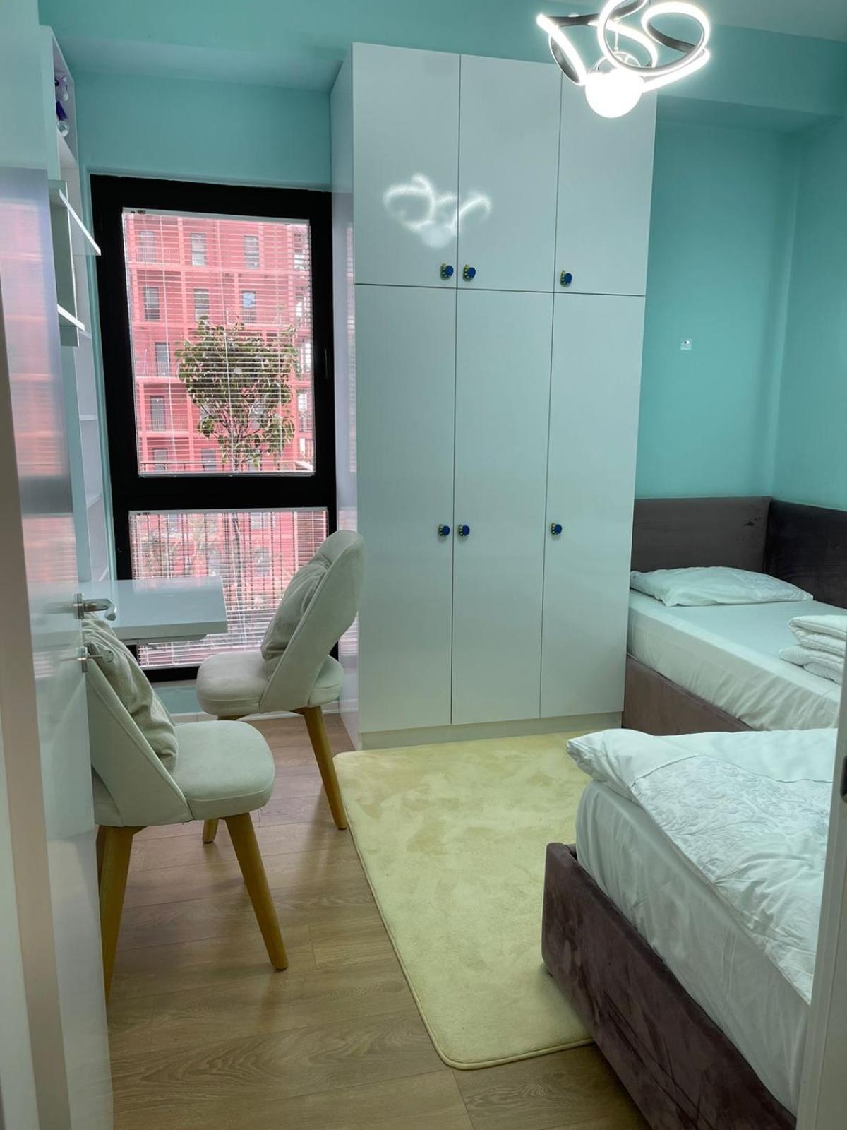Garden Building Luxury Apartment Tiranë Luaran gambar