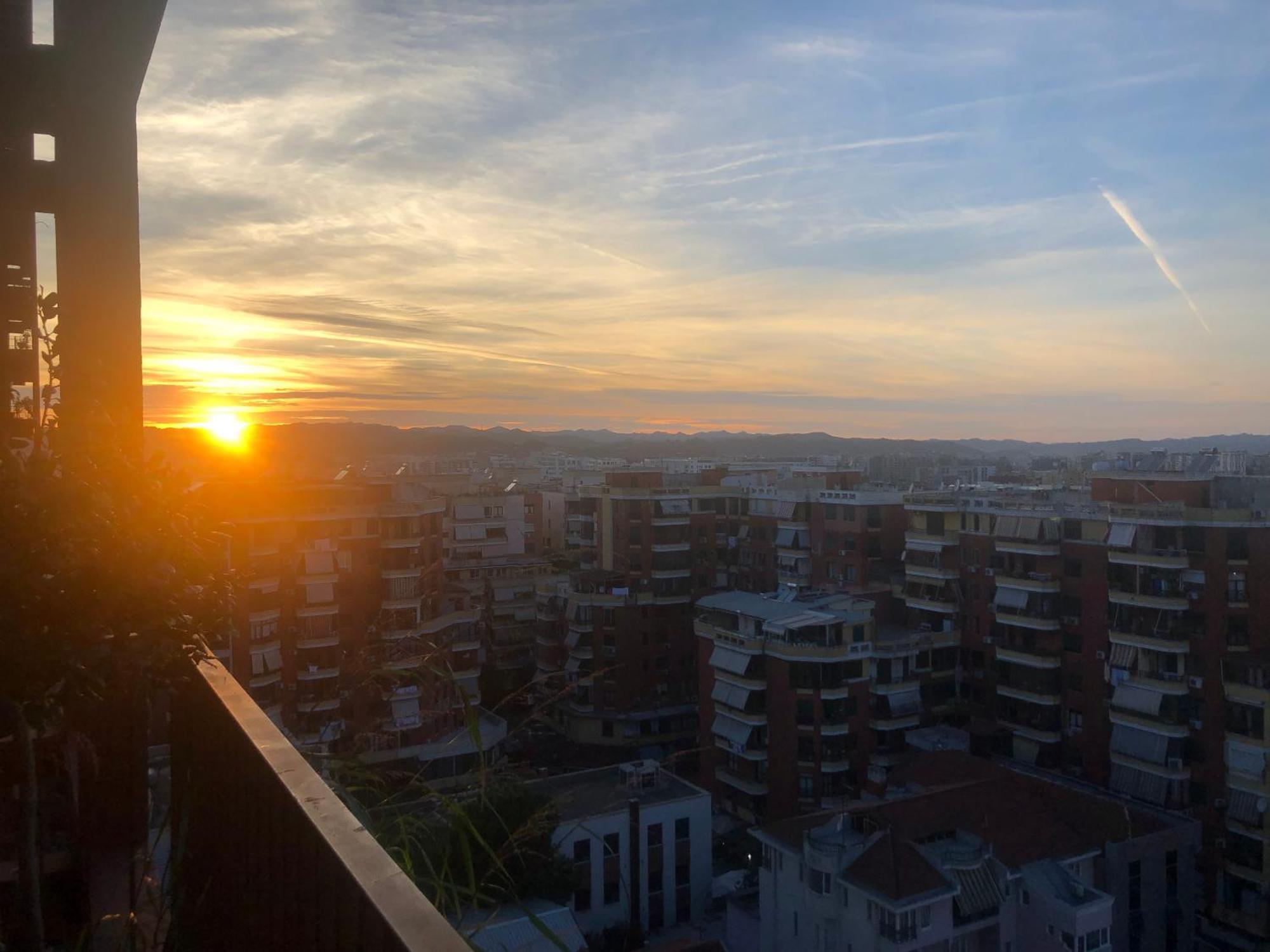 Garden Building Luxury Apartment Tiranë Luaran gambar